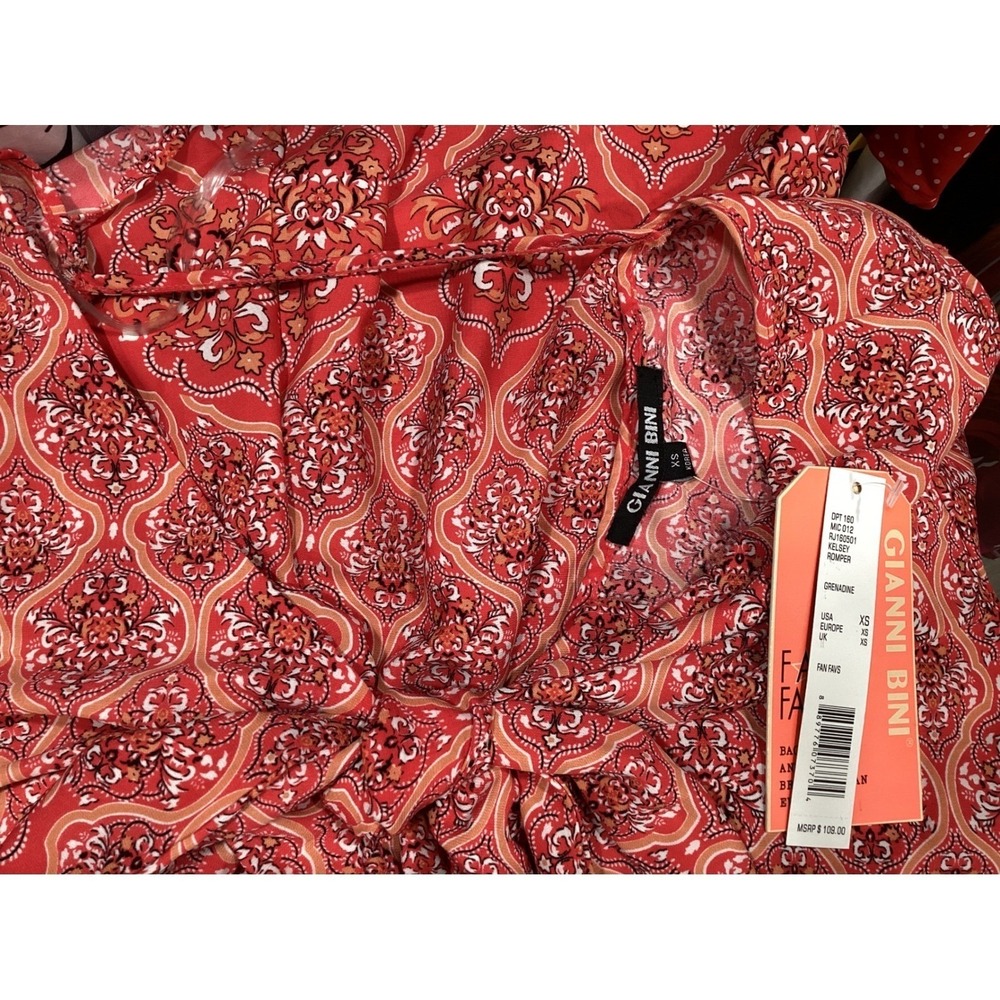 Gianni Bini Kelsey Romper Grenadine Red Paisley Medallion Tie Back XS - Picture 4 of 4